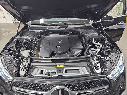 Certified 2025 Mercedes-Benz GLC 300 GLC 300 image 32
