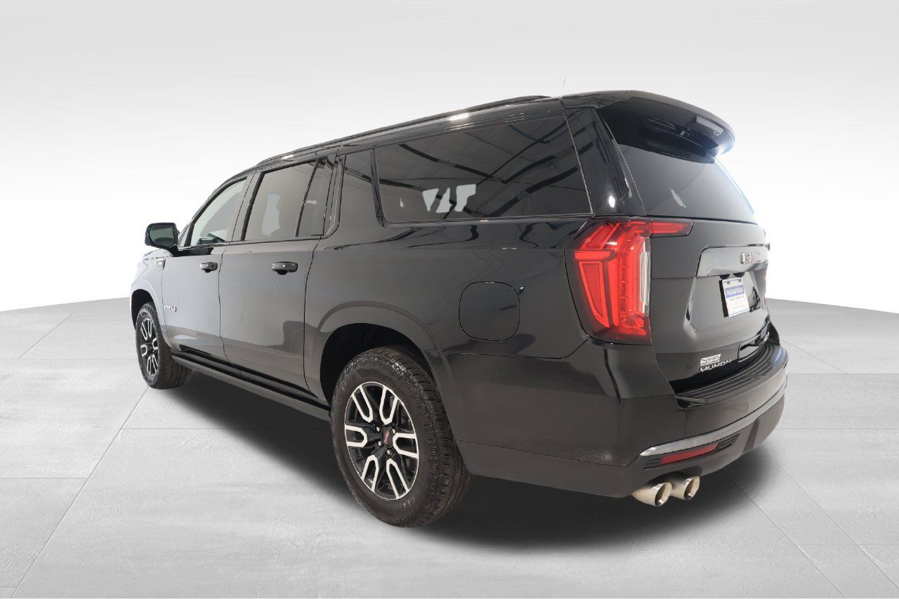 Used 2024 GMC Yukon XL AT4 w/ AT4 Premium Plus Package AWD/4WD image 2