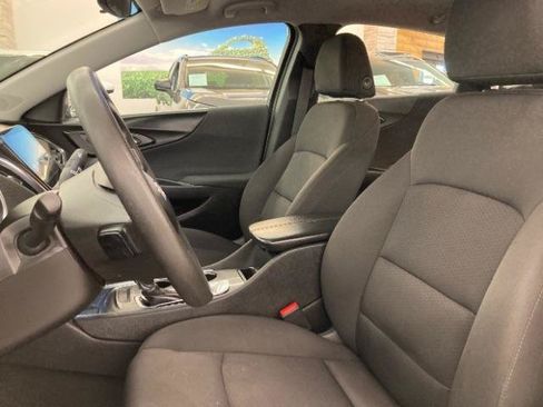 Used 2019 Chevrolet Malibu LT FWD image 9