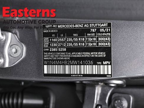 Used 2021 Mercedes-Benz GLB 250 4MATIC w/ Premium Package image 35