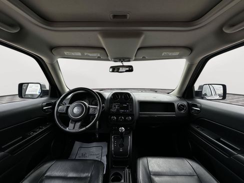 Used 2016 Jeep Patriot High Altitude AWD/4WD image 24