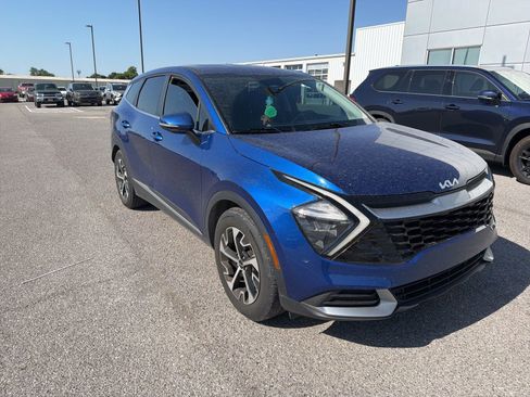 Used 2023 Kia Sportage EX FWD image 3
