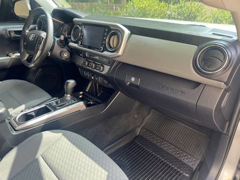 Used 2021 Toyota Tacoma SR5 image 33