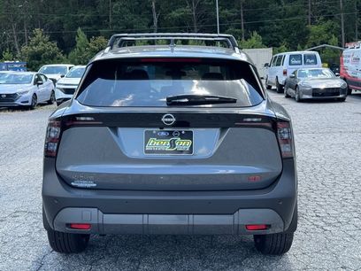 New 2025 Nissan Kicks SR w/ SR Premium Package