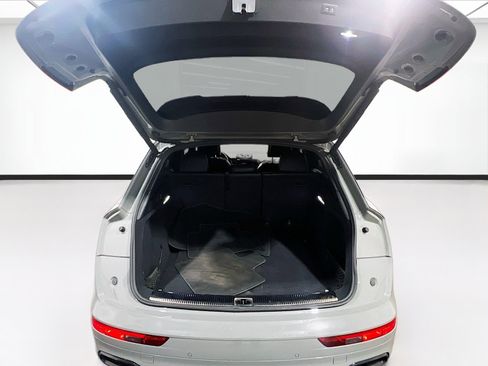 Used 2020 Audi SQ5 Premium Plus w/ Premium Plus Package AWD/4WD image 21