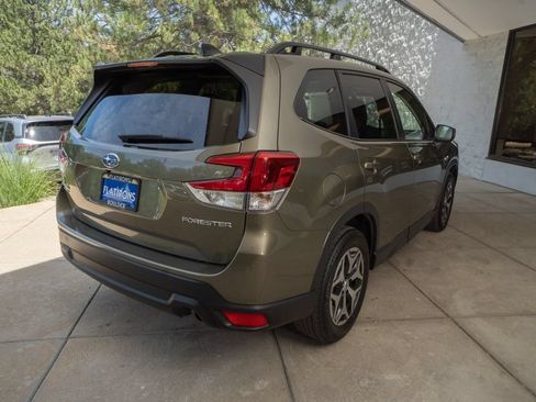 Certified 2024 Subaru Forester Premium AWD/4WD image 6
