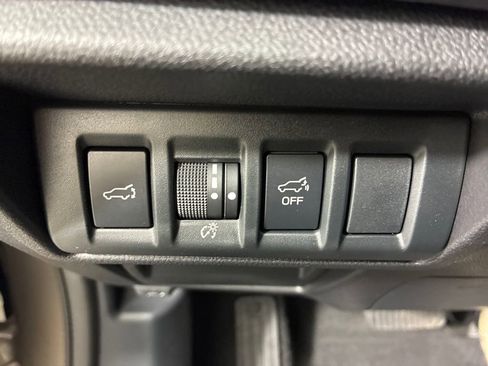 Used 2023 Subaru Outback Limited image 23