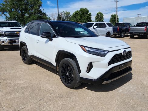 Used 2024 Toyota RAV4 XSE w/ Weather Package AWD/4WD image 3