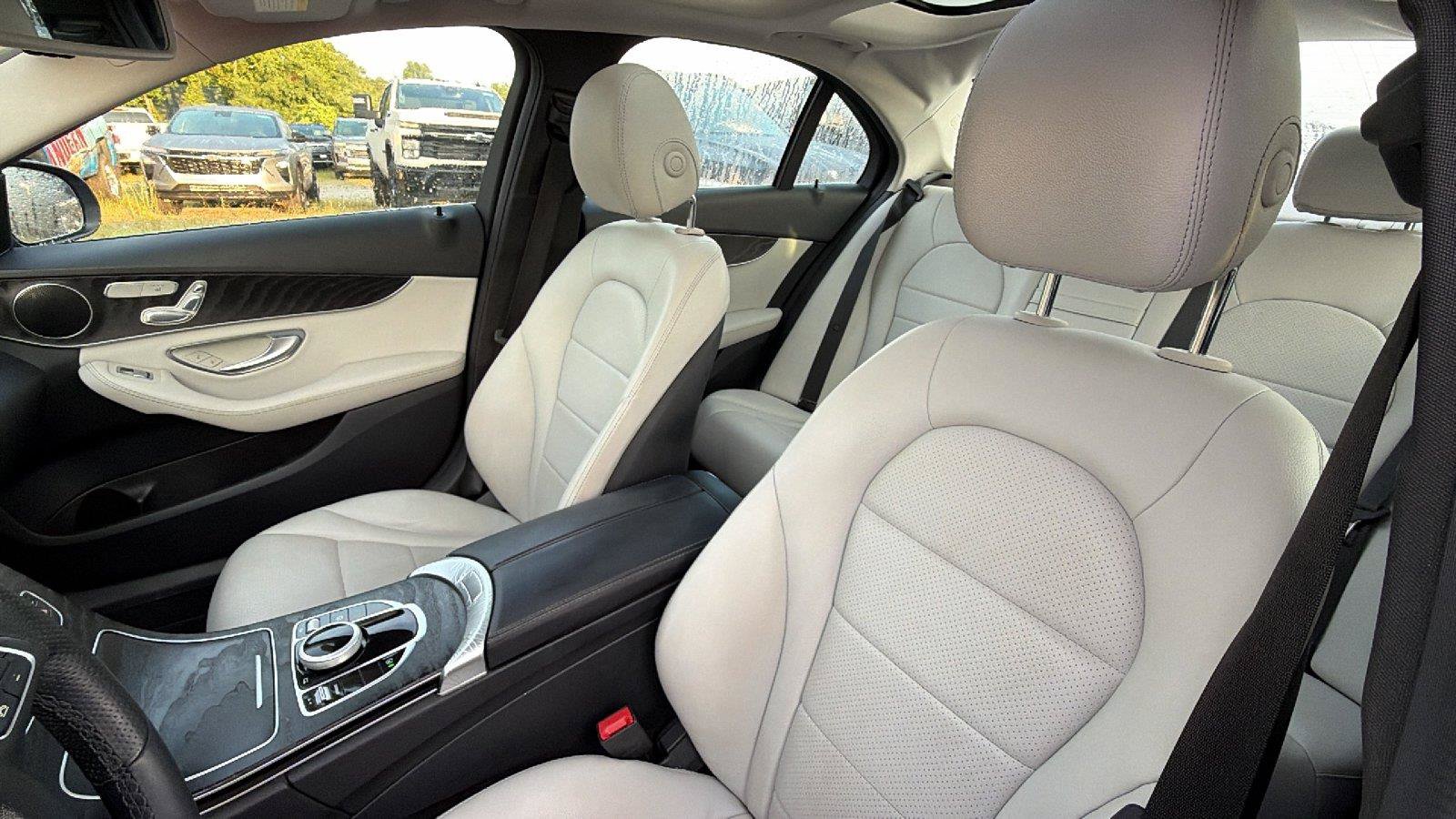 Used 2017 Mercedes-Benz C 300 Sedan image 4