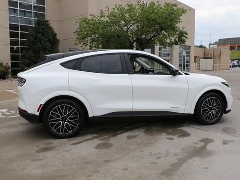 Used 2025 Ford Mustang Mach-E Premium AWD/4WD image 7