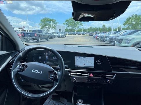 Certified 2023 Kia Niro EX w/ EX Cold Weather Package FWD image 24