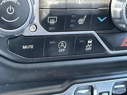 Used 2020 Jeep Wrangler Unlimited Sport AWD/4WD image 30