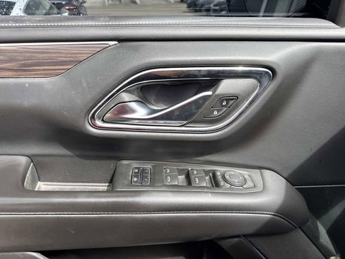 Used 2023 Chevrolet Suburban LT w/ LT Signature Plus Package AWD/4WD image 21