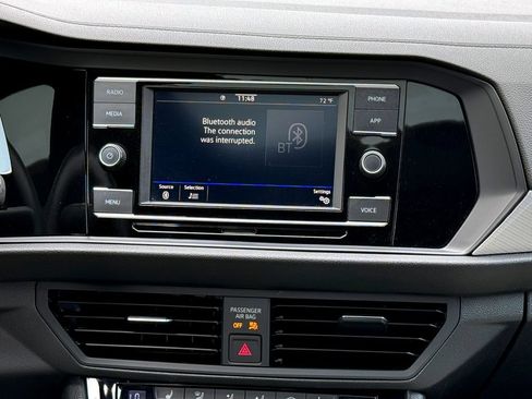 Used 2020 Volkswagen Jetta R-Line FWD image 29