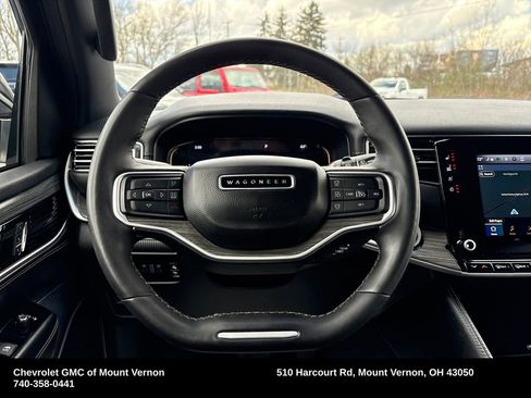 Used 2024 Jeep Wagoneer Series II image 17