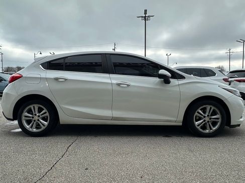 Used 2017 Chevrolet Cruze LT w/ Convenience Package image 11