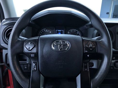 Certified 2019 Toyota Tacoma SR image 17