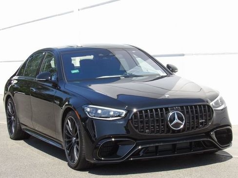 Used 2025 Mercedes-Benz S 63 AMG S image 2