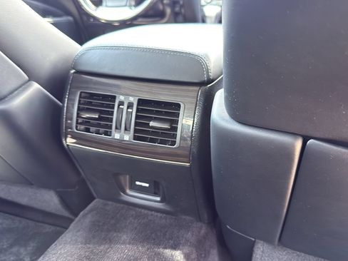 Used 2013 Lexus LS 460 L w/ Preferred Accessory Package RWD image 28