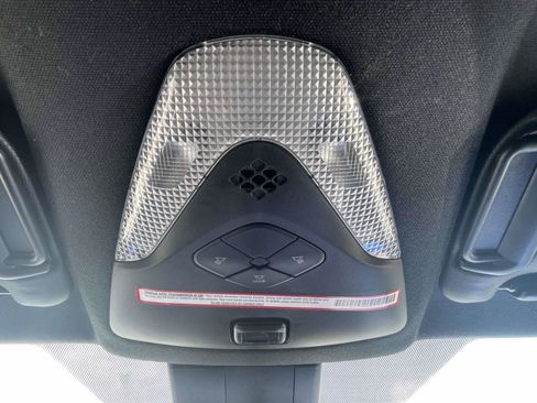Used 2022 Toyota C-HR XLE FWD image 33