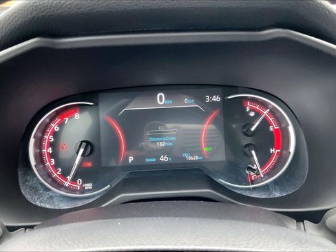 Used 2025 Toyota RAV4 XLE image 22