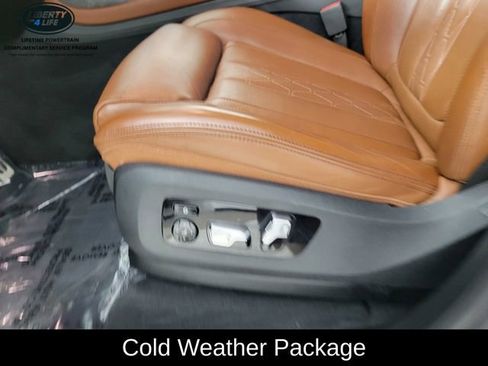 Used 2021 BMW X7 M50i image 14