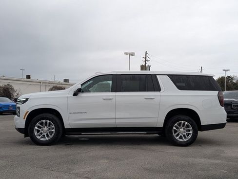 New 2026 Chevrolet Suburban LS RWD image 8