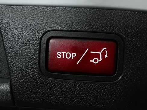 Certified 2020 Mercedes-Benz GLA 250 4MATIC image 32