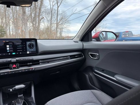 Used 2025 Kia K4 FWD image 29