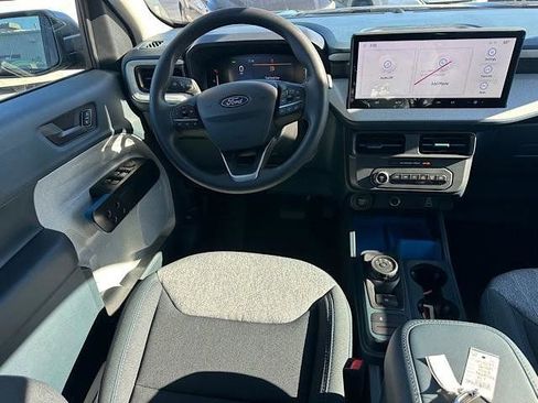 New 2025 Ford Maverick XLT image 12