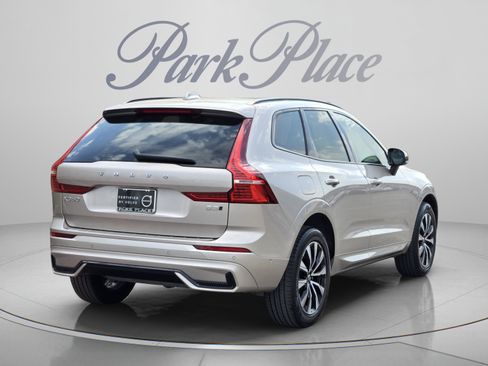 Used 2024 Volvo XC60 B5 Plus w/ Protection Package Premier AWD/4WD image 6