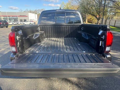 Used 2023 Toyota Tacoma SR image 17