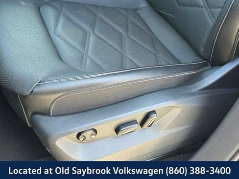 Certified 2024 Volkswagen Atlas SE AWD/4WD image 32