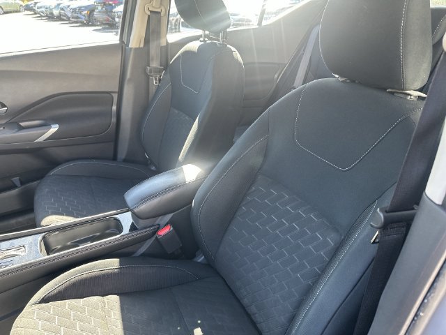 Used 2024 Nissan Kicks SV w/ Interior Electronics Package FWD image 22