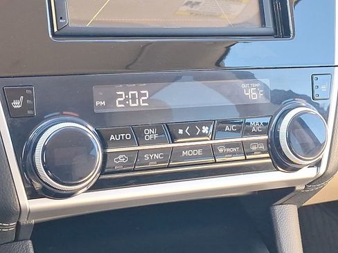 Used 2018 Subaru Outback 2.5i Limited image 16