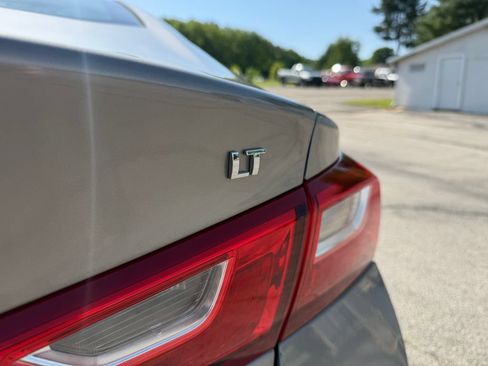 Used 2025 Chevrolet Malibu LT FWD image 33