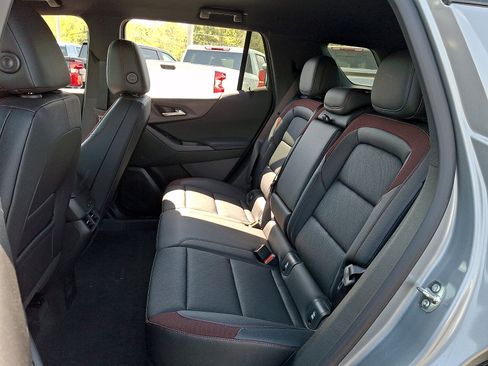 New 2026 Chevrolet Equinox RS w/ Convenience Package III FWD image 8