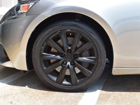 Used 2016 Lexus IS 200t RWD image 11