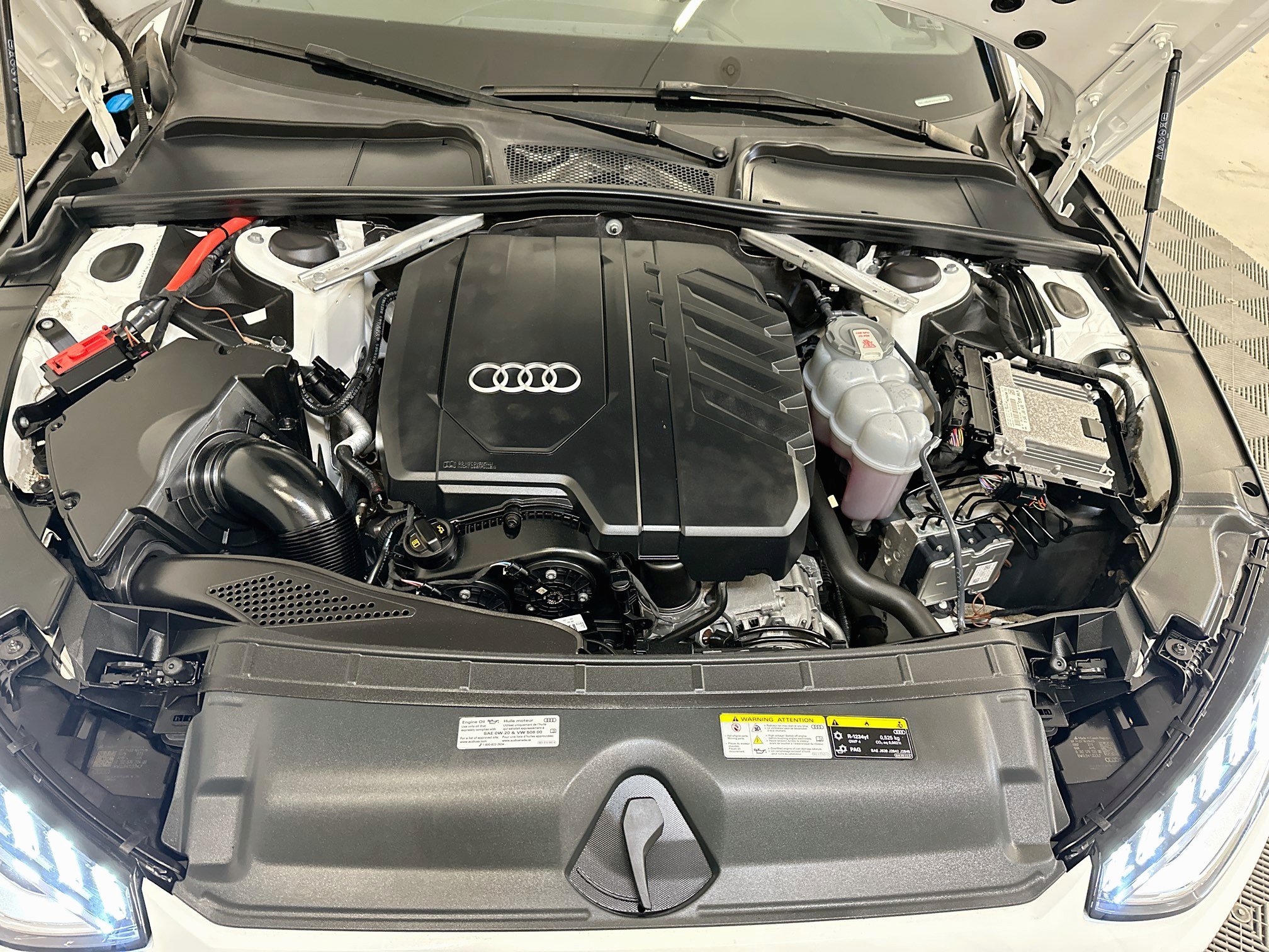 Used 2023 Audi A4 2.0T Premium w/ Convenience Package AWD/4WD image 35