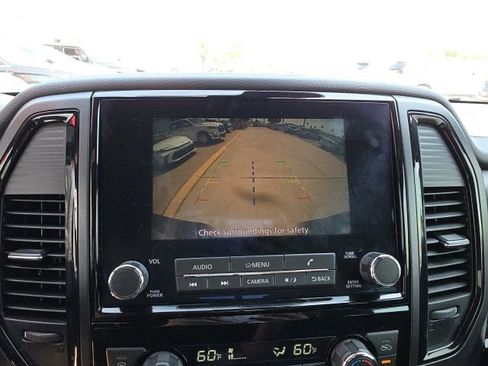 Used 2023 Nissan Titan SV w/ SV Convenience Package image 19