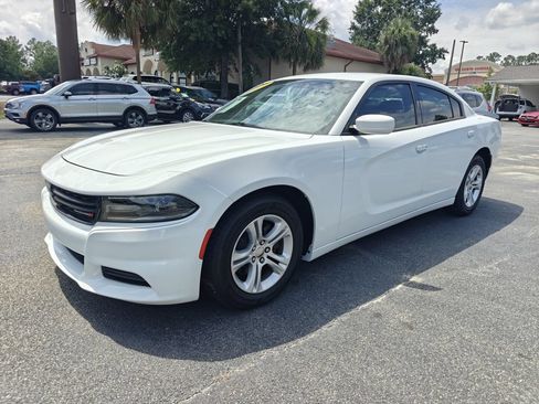 Used 2020 Dodge Charger SXT RWD image 1