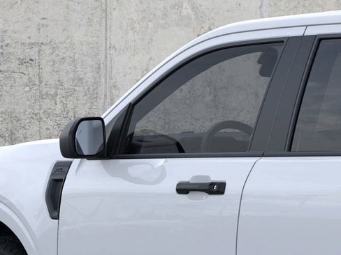 New 2025 Ford Maverick XL image 24