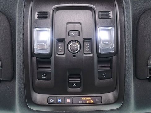 Used 2025 Chevrolet Tahoe Z71 w/ Comfort Package AWD/4WD image 20