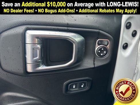 Used 2024 Jeep Gladiator Mojave w/ Technology Group image 20