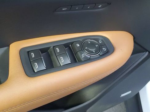 Used 2025 Cadillac XT5 Premium Luxury w/ LPO, Floor Liner Package AWD/4WD image 10