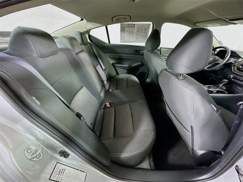 Used 2024 Nissan Altima 2.5 SV image 33