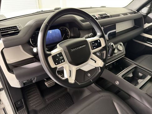 Used 2023 Land Rover Defender 110 S AWD/4WD image 4