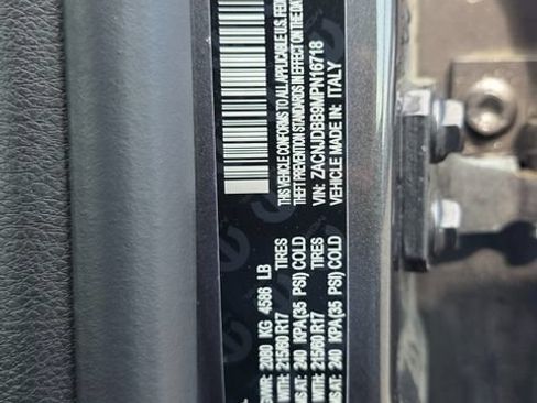 Used 2021 Jeep Renegade Latitude w/ Convenience Group AWD/4WD image 3