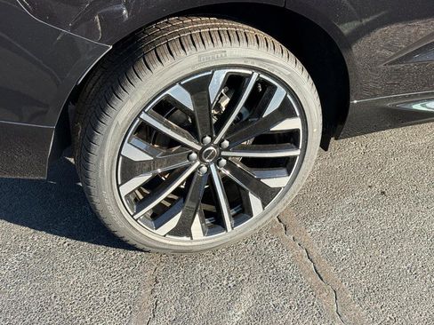New 2026 Volvo XC60 B5 Ultra w/ Protection Package Premier image 4