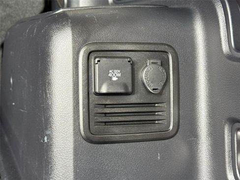 Certified 2024 Toyota 4Runner SR5 AWD/4WD image 36